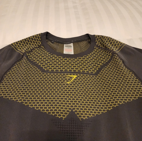 Gymshark Onyx Shortsleeve Top - Picture 4 of 5